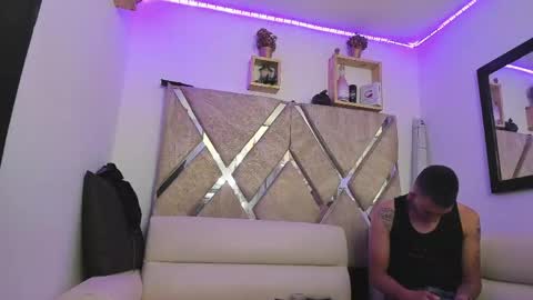 Snapshot of myluandjackhot chatting on May 5, 1:19 pm Myluandjack online show from May 5, 1:19 pm