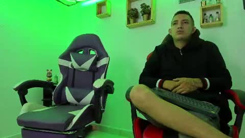 Myluandjack online show from July 18, 9:35 am