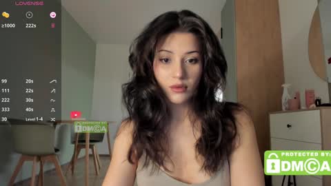 hey its Mel online show from December 2, 8:09 am