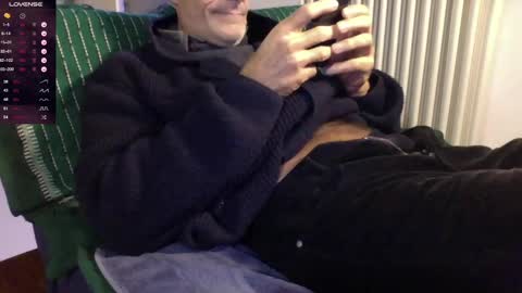 Snapshot of mynakedbeach chatting on December 5, 3:39 pm Bi sexy guy lovense hush is on private is open or password show tip if you like. online show from December 5, 3:39 pm