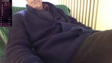 Snapshot of mynakedbeach chatting on December 12, 11:18 am Bi sexy guy lovense hush is on private is open or password show tip if you like. online show from December 12, 11:18 am