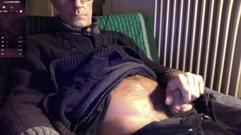 Snapshot of mynakedbeach chatting on December 24, 5:02 pm Bi sexy guy lovense hush is on private is open or password show tip if you like. online show from December 24, 5:02 pm