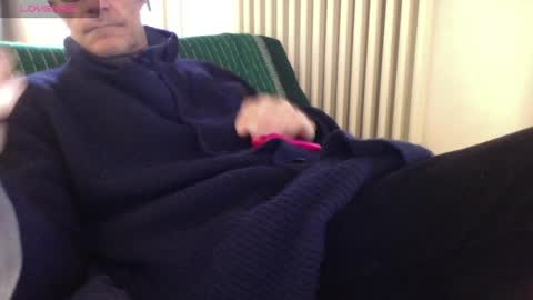 Snapshot of mynakedbeach chatting on January 14, 11:53 am Bi sexy guy lovense hush is on private is open or password show tip if you like. online show from January 14, 11:53 am