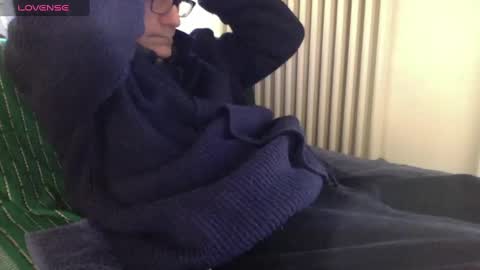 Snapshot of mynakedbeach chatting on January 17, 8:24 am Bi sexy guy lovense hush is on private is open or password show tip if you like. online show from January 17, 8:24 am