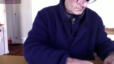 Snapshot of mynakedbeach chatting on January 28, 8:47 am Bi sexy guy lovense hush is on private is open or password show tip if you like. online show from January 28, 8:47 am