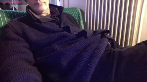 Snapshot of mynakedbeach chatting on February 25, 12:24 pm Bi sexy guy lovense hush is on private is open or password show tip if you like. online show from February 25, 12:24 pm