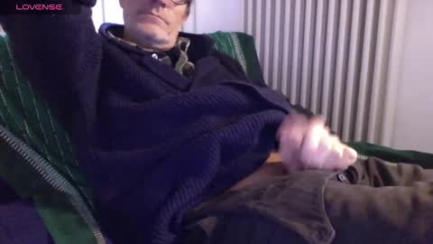 Snapshot of mynakedbeach chatting on February 27, 7:12 am Bi sexy guy lovense hush is on private is open or password show tip if you like. online show from February 27, 7:12 am
