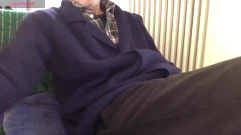 Snapshot of mynakedbeach chatting on February 28, 11:14 am Bi sexy guy lovense hush is on private is open or password show tip if you like. online show from February 28, 11:14 am