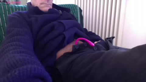 Snapshot of mynakedbeach chatting on March 4, 11:19 am Bi sexy guy lovense hush is on private is open or password show tip if you like. online show from March 4, 11:19 am