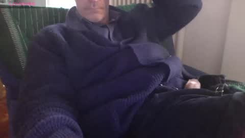 Snapshot of mynakedbeach chatting on March 7, 4:33 pm Bi sexy guy lovense hush is on private is open or password show tip if you like. online show from March 7, 4:33 pm