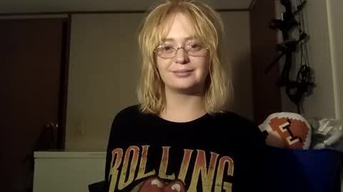 Annie Archer online show from October 20, 3:40 am