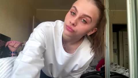 Snapshot of myriamprovencio chatting on March 20, 7:13 am Ele online show from March 20, 7:13 am