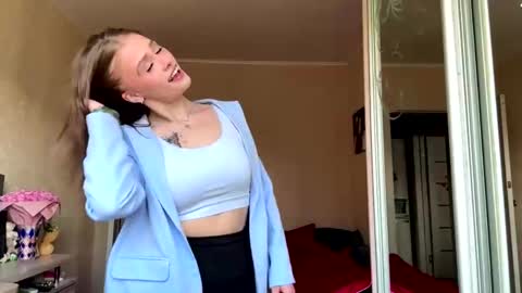 Snapshot of myriamprovencio chatting on March 26, 7:25 am Ele online show from March 26, 7:25 am