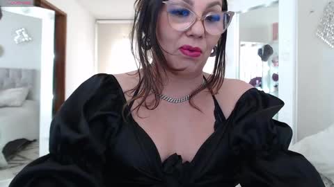 Myrna Sessions online show from May 14, 4:25 pm