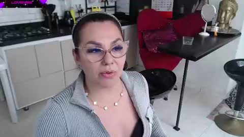 Myrna Sessions online show from June 26, 6:45 pm