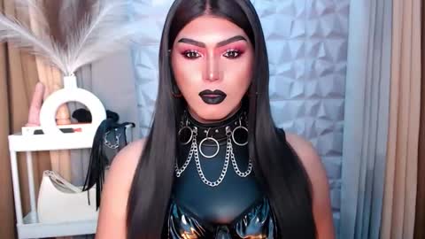 SUPPORT GODDESS TRISHA  AND DONT FORGET TO FOLLOW ME online show from October 20, 8:09 pm