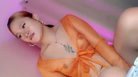 Snapshot of mysterious_honeyghe chatting on July 28, 9:14 pm mysterious_honeyghe online show from July 28, 9:14 pm