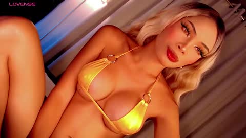 Snapshot of mysterious_olivia chatting on March 10, 5:54 am Olivia online show from March 10, 5:54 am