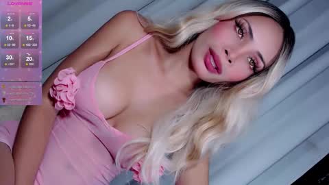 Snapshot of mysterious_olivia chatting on October 6, 8:23 am Olivia online show from October 6, 8:23 am