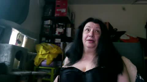 Snapshot of mysteriouswoman18 chatting on August 2, 11:14 pm mysteriouswoman18 online show from August 2, 11:14 pm