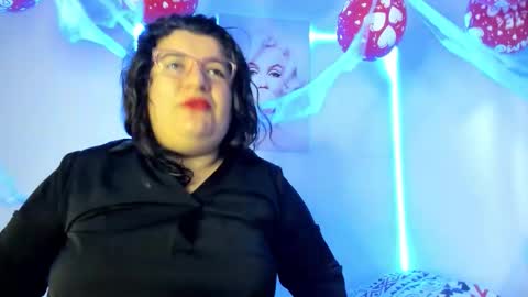 Snapshot of mystery_psique chatting on November 3, 1:45 pm mystery_psique online show from November 3, 1:45 pm