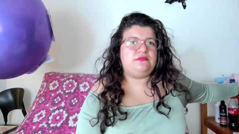 Snapshot of mystery_psique chatting on November 8, 7:01 pm mystery_psique online show from November 8, 7:01 pm