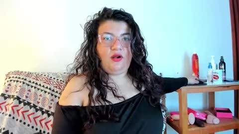 Snapshot of mystery_psique chatting on December 4, 4:38 pm mystery_psique online show from December 4, 4:38 pm