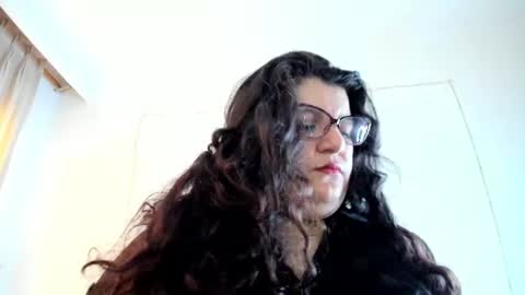 Snapshot of mystery_psique chatting on June 28, 2:23 pm mystery_psique online show from June 28, 2:23 pm