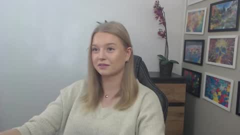 Erica online show from October 1, 8:53 am