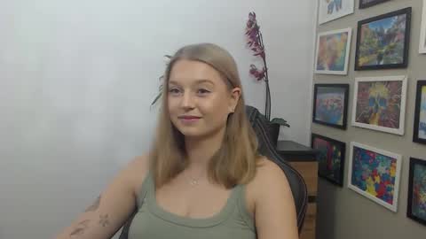 Erica online show from November 10, 3:22 pm