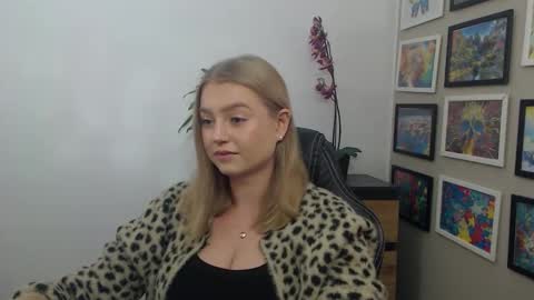 Erica online show from November 28, 9:01 am