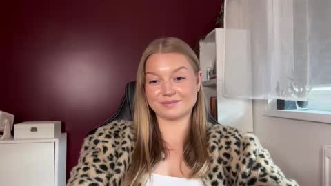 Erica online show from May 7, 11:15 am