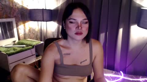 Snapshot of mysteryman_xxx chatting on February 21, 4:51 am UR GIRL NEXTDOOR online show from February 21, 4:51 am