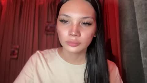 UR GIRL NEXTDOOR online show from March 22, 3:54 am