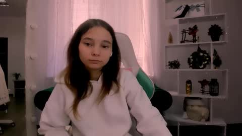 mystic__glow online show from February 4, 8:09 am