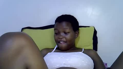 mystic_desire3 online show from April 17, 6:33 pm