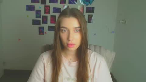 Snapshot of mysticamelia chatting on May 21, 5:58 am Amelia online show from May 21, 5:58 am