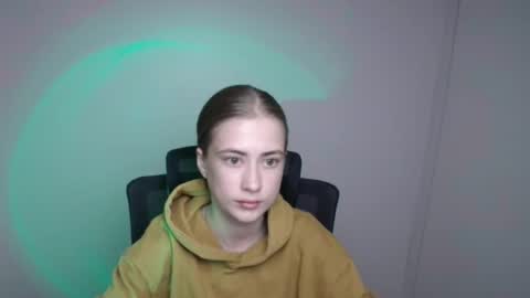 Emelie online show from September 14, 5:06 am
