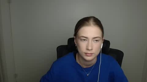 Emelie online show from September 20, 5:19 am