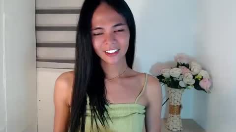 Snapshot of mysticofcum22 chatting on January 5, 3:45 pm Krestine online show from January 5, 3:45 pm