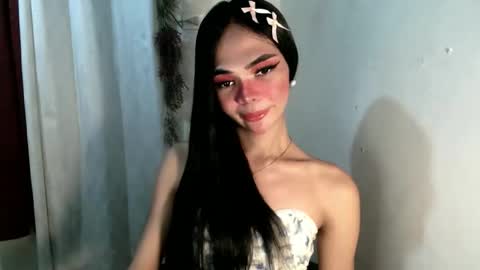 Snapshot of mysticofcum22 chatting on October 12, 7:18 am Krestine online show from October 12, 7:18 am