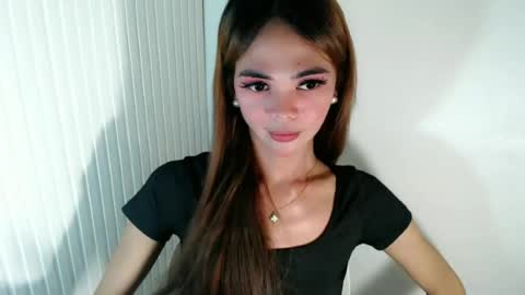 Snapshot of mysticofcum22 chatting on June 15, 11:45 am Krestine online show from June 15, 11:45 am