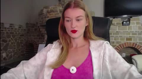 mysticvenus_ online show from September 18, 3:58 pm