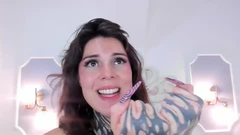 Snapshot of mystikdoll chatting on September 22, 3:36 pm Misteika online show from September 22, 3:36 pm