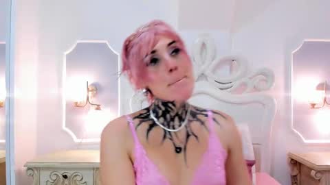 Snapshot of mystikdoll chatting on September 24, 11:46 am Misteika online show from September 24, 11:46 am