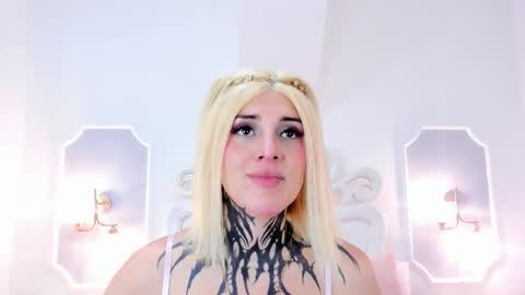 Snapshot of mystikdoll chatting on September 30, 11:48 am Misteika online show from September 30, 11:48 am