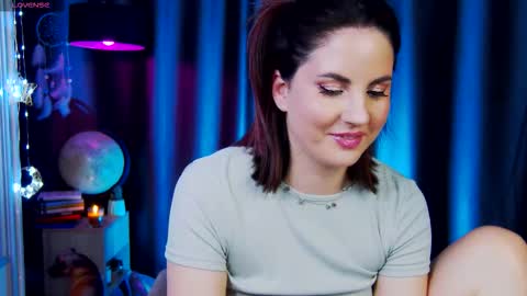 Angeline online show from February 21, 6:42 pm