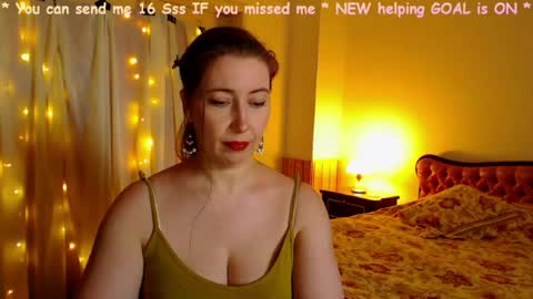 Snapshot of mystydew chatting on July 18, 11:36 am MystyDew online show from July 18, 11:36 am