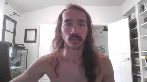 Snapshot of mythrowawayatx chatting on January 11, 5:18 pm mythrowawayatx online show from January 11, 5:18 pm