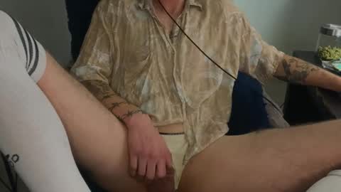 n0lly93 online show from May 5, 7:33 pm